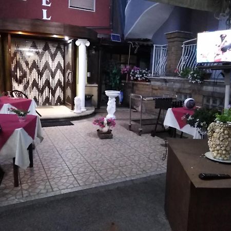 Hotel La Carina กรอตตามินาร์ดา ภายนอก รูปภาพ