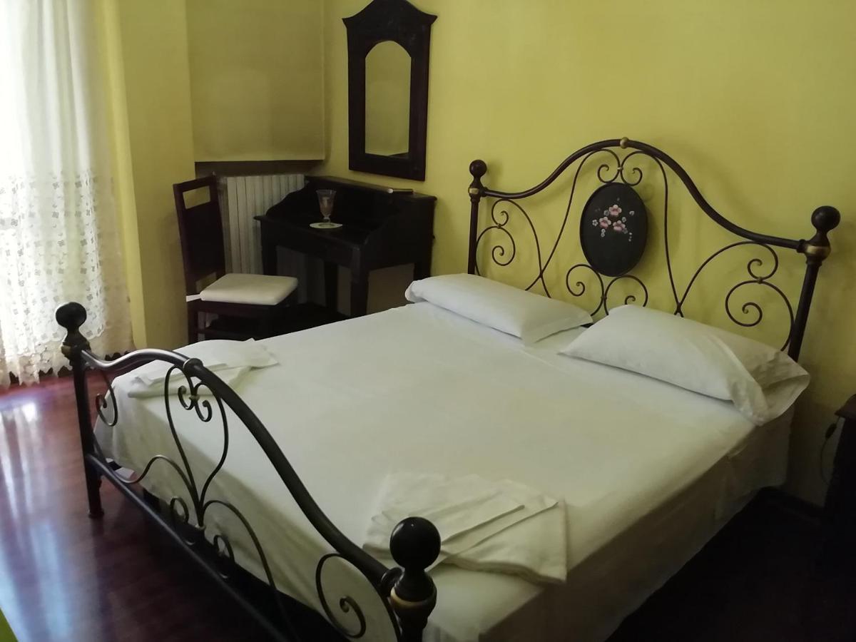 Hotel La Carina กรอตตามินาร์ดา ภายนอก รูปภาพ